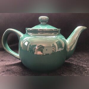 Old Amsterdam Porcelain Works 2 Cup Hampton Teapot Green NIB